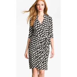 Maggy London Classic Black White Geometric Lightweight Knit Wrap Dress Womens 14